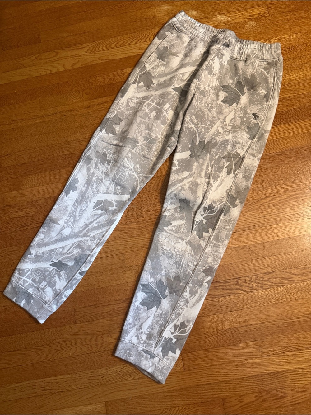 Boy’s Abercrombie kids size 15/16 Camouflage Sweatpants
